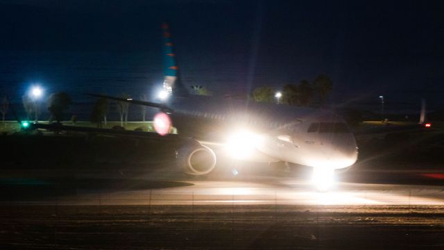 Embraer ERJ-190 (4X-EMA)