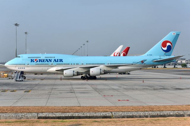 Boeing 747-400 (HL7402)