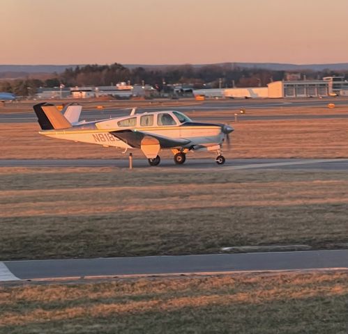 N818SD — - N818SD taxis in (26-Feb-2023)