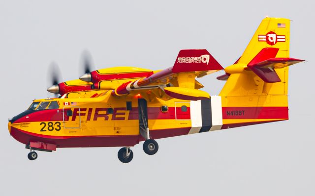 Canadair CL-415 SuperScooper (N418BT)