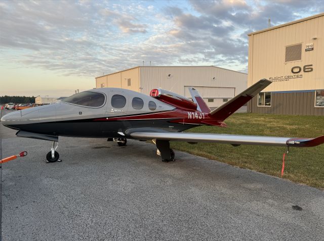 Cirrus Vision SF50 (N14JT)