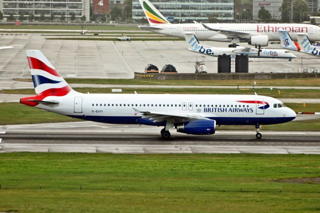 Airbus A320 (G-EUYI)