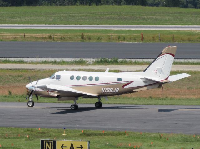 Beechcraft King Air 100 (N139JB)