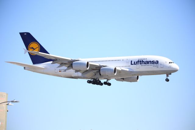 Airbus A380-800 (D-AIMM)