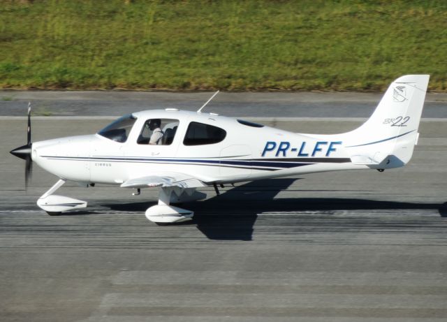 Cirrus SR-22 (PR-LFF)
