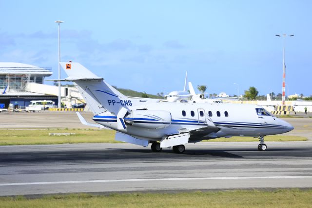 Hawker 800 (PP-CNS)