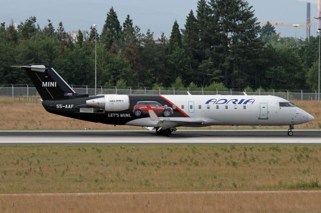 Canadair Regional Jet CRJ-200 (S5-AAF)