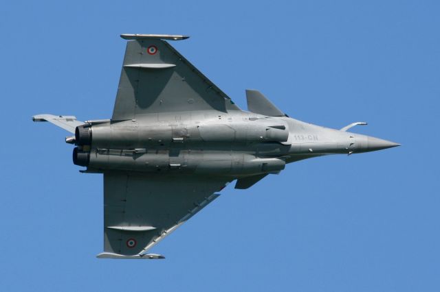 N113GN — - French Air Force Dassault Rafale C (113-GN) Solo Display, 60th  anniversary of Patrouille De France, Salon de Provence Air Base 701 (LFMY)