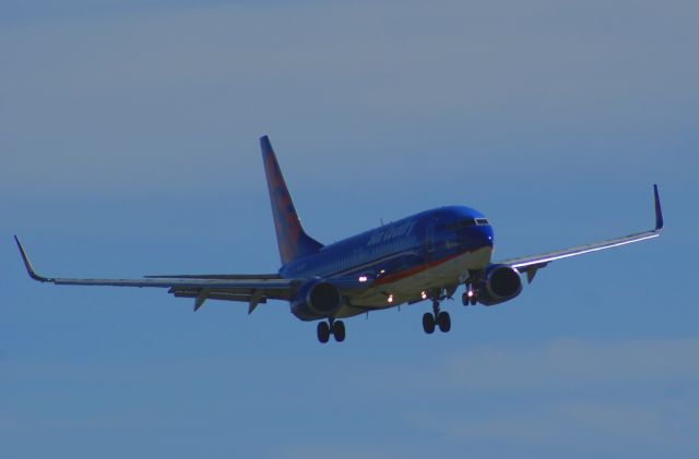 Boeing 737-800 (N819SY) - SC158 from RSW