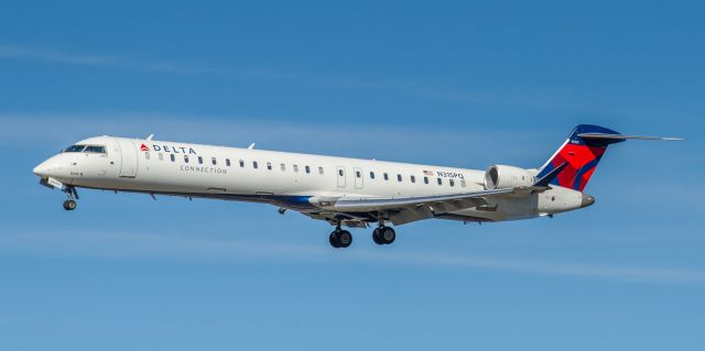 Canadair Regional Jet CRJ-900 (N315PQ)