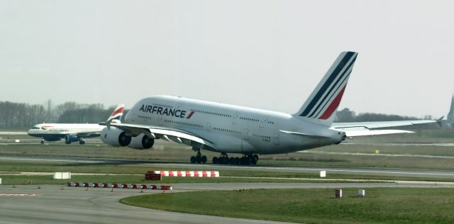 Airbus A380-800 (F-HPJF) - F-HPJF rotates for takeoff