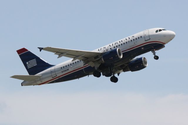 Airbus A319 (N708UW) - US Air Flight 1860 (N708UW) departs Sarasota-Bradenton International Airport enroute to Charlotte-Douglas International Airport
