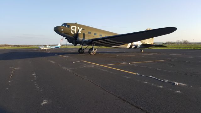 Cessna Commuter (N1234) - C47 and a C150