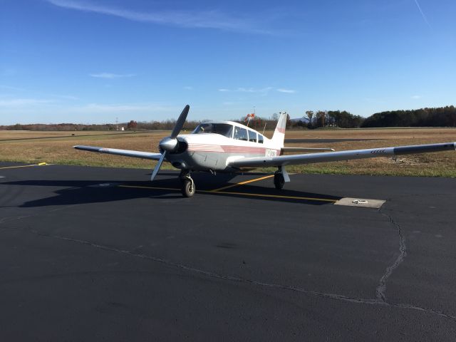 Piper PA-24 Comanche (N9077P)