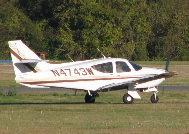 Rockwell Commander 114 (N4743W) - At Downtown Shreveport.  1976  ROCKWELL INTERNATIONAL  114