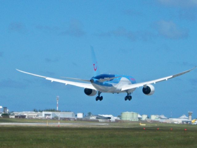 Boeing 787-8 (G-TUIC)