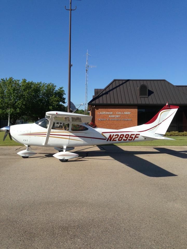 Cessna Skylane (N2895F)