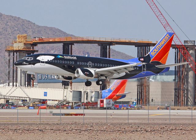 Boeing 737-700 (N334SW)