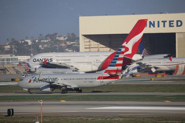 Boeing 737-800 (N931AN)