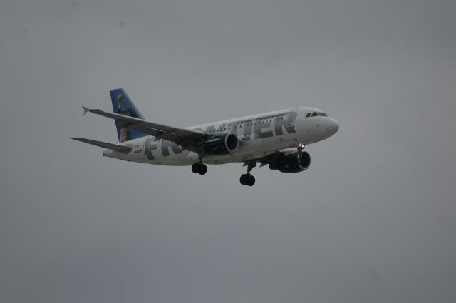 Airbus A319 (N948FR)