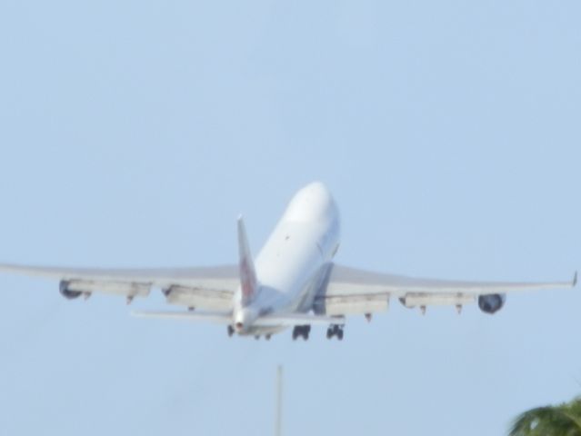 Boeing 747-400 (B-18707)