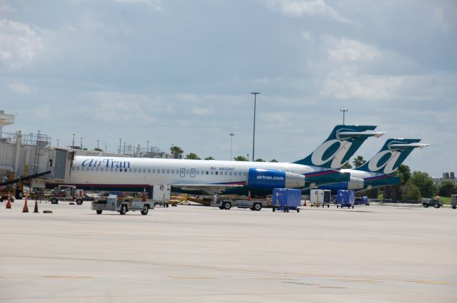 Boeing 717-200 (N932AT)