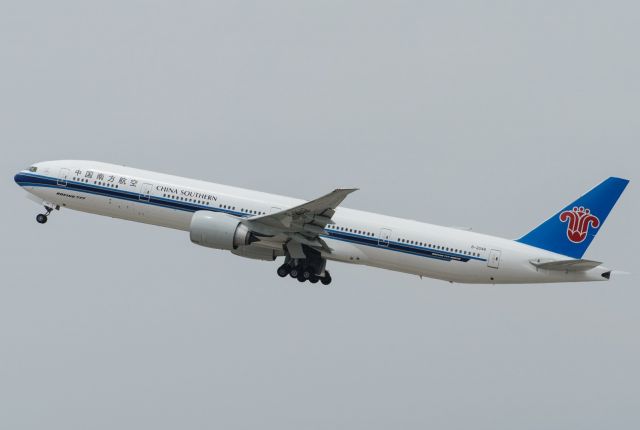 BOEING 777-300ER (B-2048)