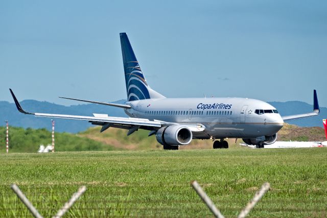 Boeing 737-700 (HP-1521CMP)