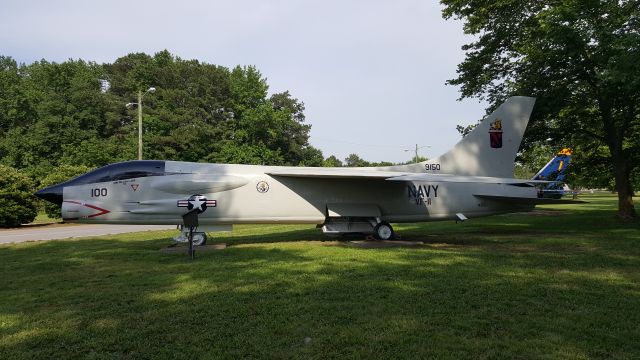 LTV F-8 Crusader —