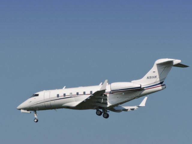 Bombardier Challenger 300 (N91HK) - Shown here with a moment or two from landing is this Challenger in the Summer of 2015.