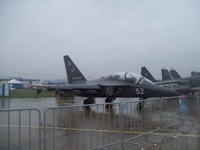 YAKOVLEV Yak-130 —