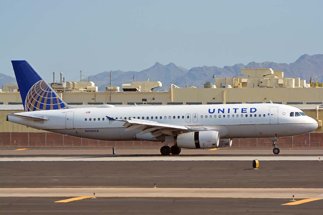 Airbus A320 (N436UA) - United Airbus A320-232 N436UA at Phoenix Sky Harbor on July 31, 2018. 