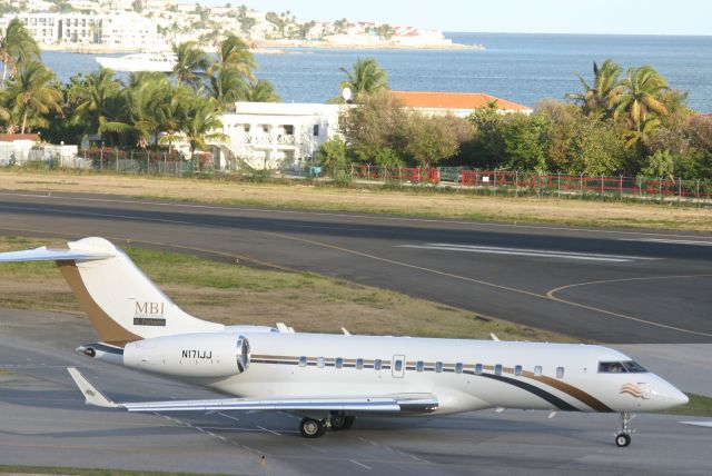 Bombardier Global 5000 (N171JJ)
