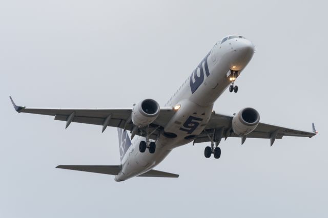 EMBRAER 195 (SP-LNN) - Spotting EPRZ
