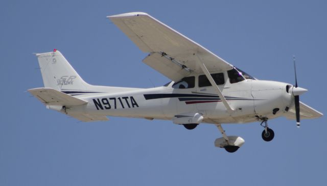 Cessna Skyhawk (N971TA)