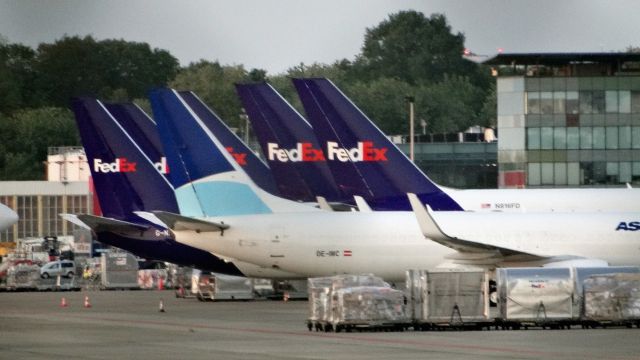 Boeing 737-700 (OE-IMC)