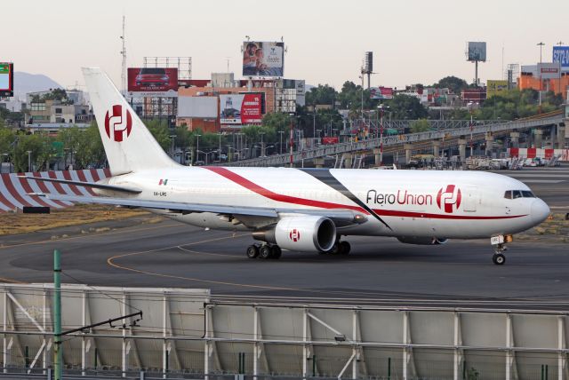 BOEING 767-200 (XA-LRC) - Aero Union / Boeing 767-241(ER) - MSN 23802 / XA-LRC / MMMX 04/2019