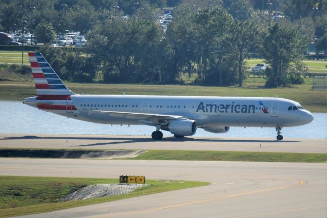 Airbus A321 (N197UW)