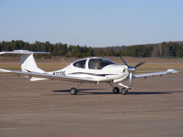 Diamond Star (N727DC)