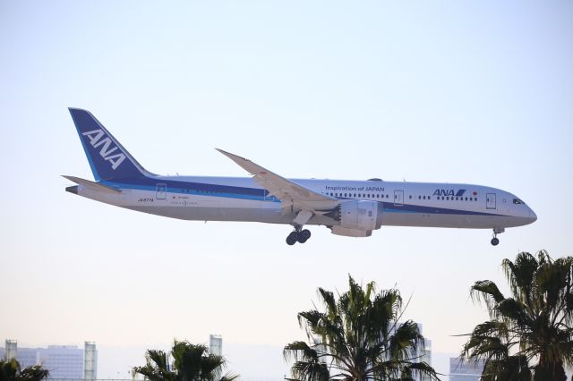 Boeing 787-9 Dreamliner (JA877A)
