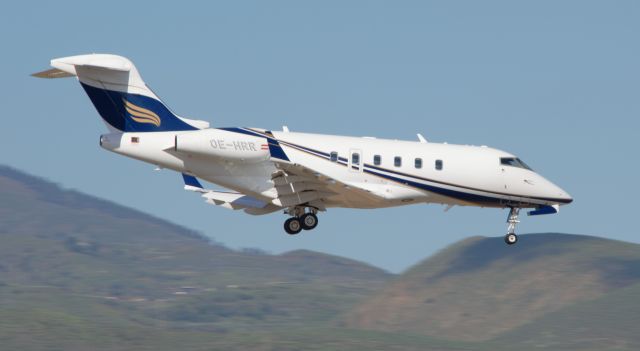 Bombardier Challenger 300 (OE-HRR)