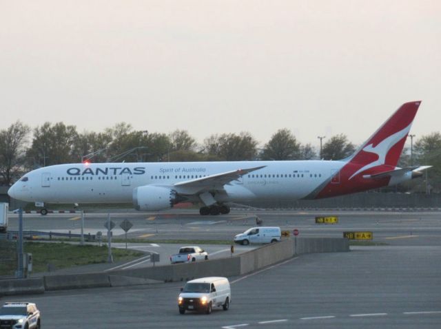 Boeing 787-9 Dreamliner (VH-ZNB)