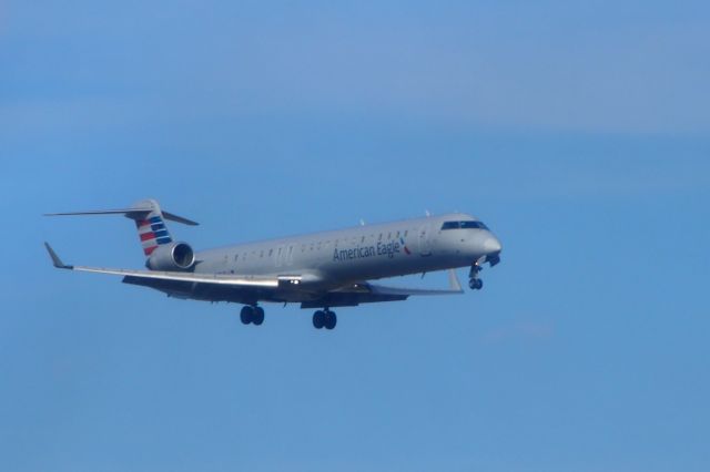 Canadair Regional Jet CRJ-200 (N939LR)