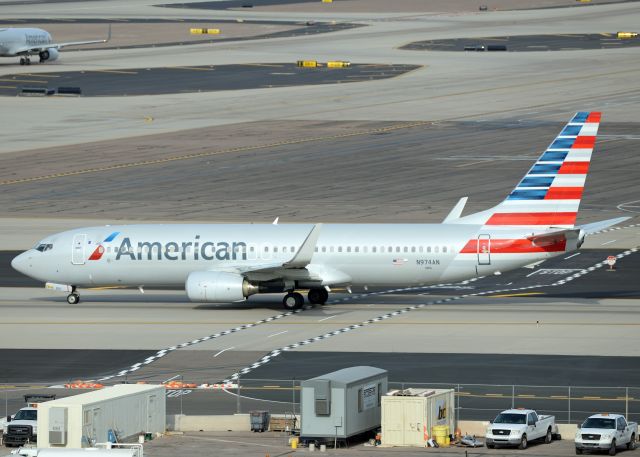 Boeing 737-800 (N974AN)