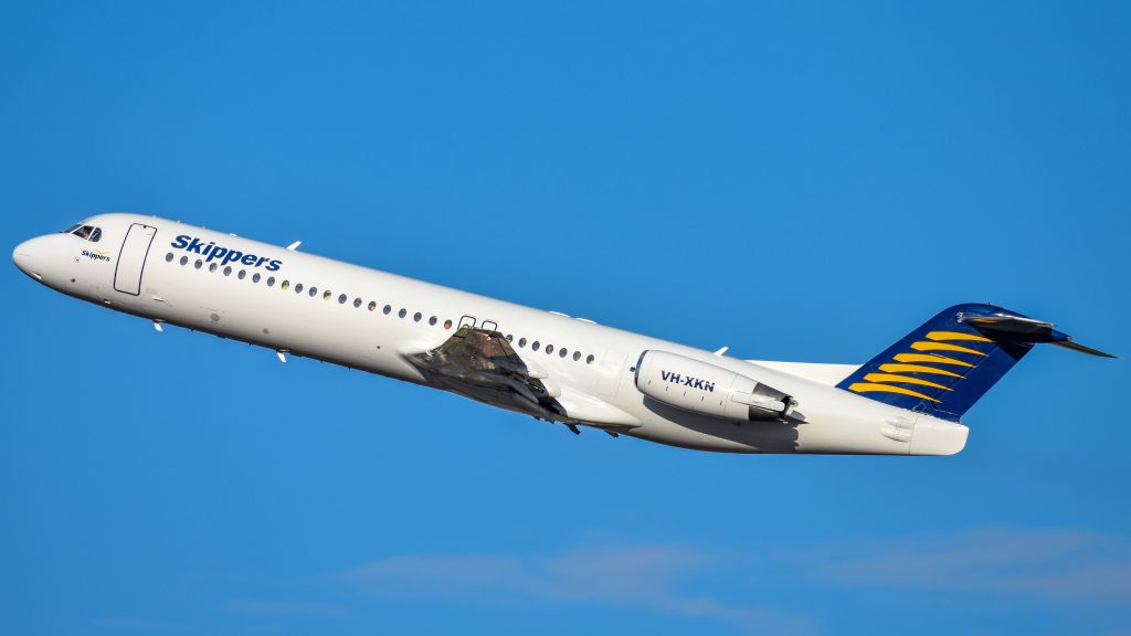 Fokker 100 (VH-XKN)