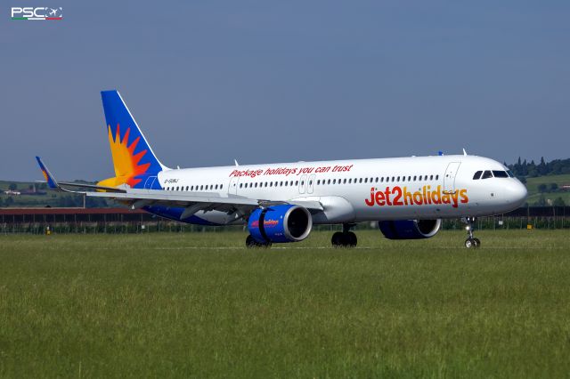 Airbus A321neo (G-SUNJ)