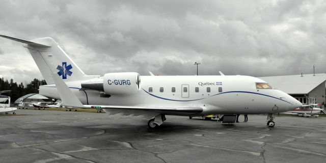 Canadair Challenger (C-GURG) - QUE10 - MÉDÉVAC de passage à CYEY, le 25 octobre 2014