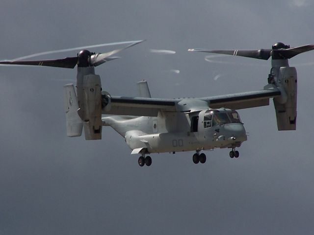 Bell V-22 Osprey — - MCAS Miramar Airshow 2006  San Diego, CA  The Osprey in hovering flight!