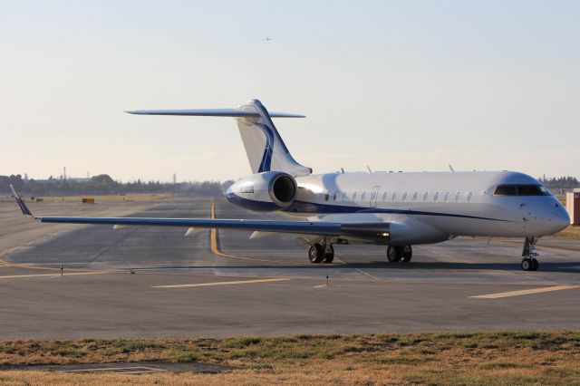 Bombardier Global Express (HL8238)