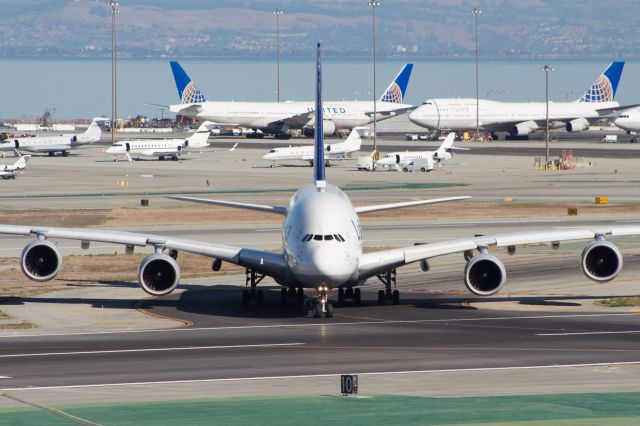 Airbus A380-800 (D-AIMC)